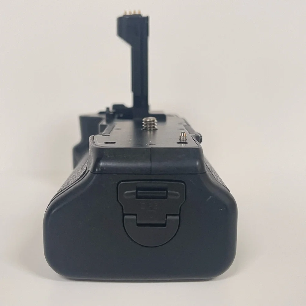 CANON BG-E3 BATTERY GRIP FOR EOS REBEL XTi & XT DIGITAL CAMERAS